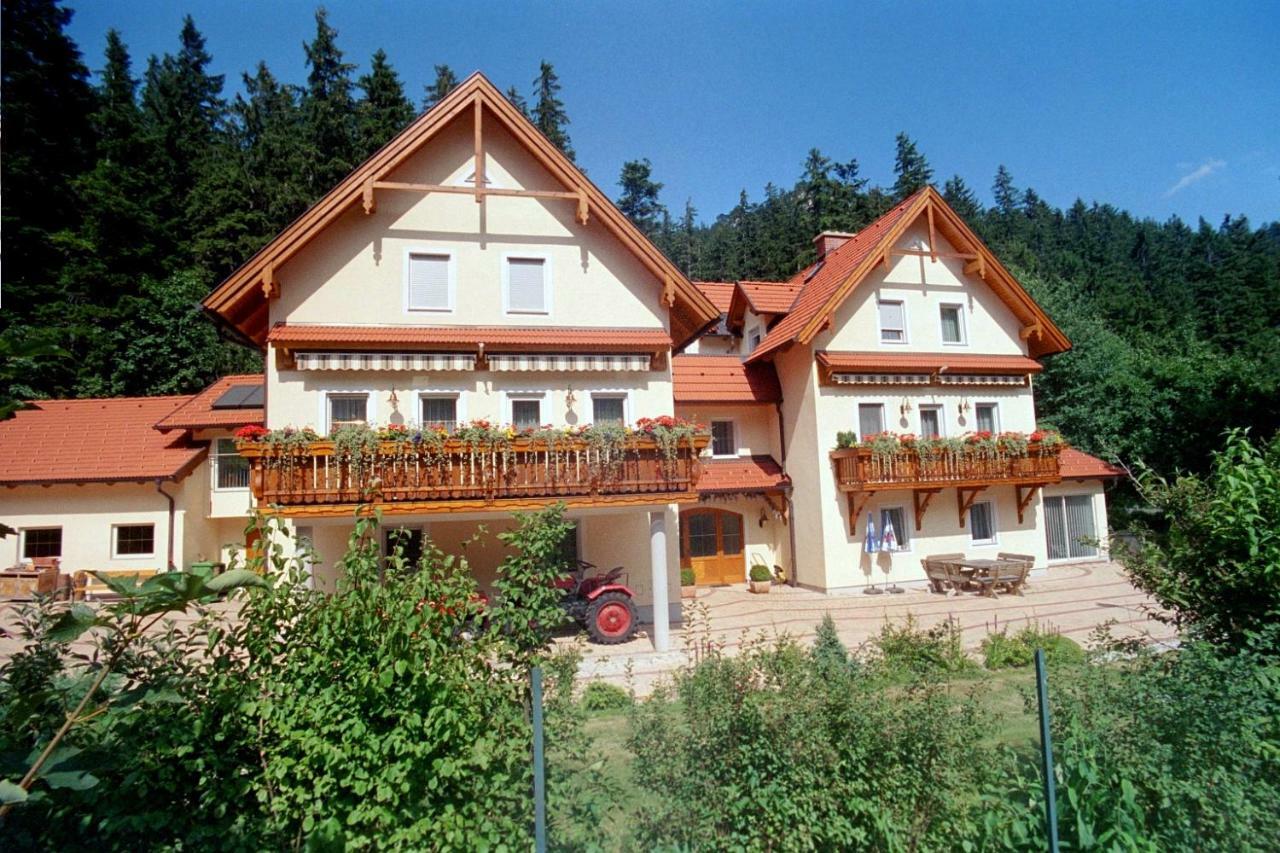Haus Lenz Ferienwohnungen - Fam Ostermann Puchberg am Schneeberg Exterior photo
